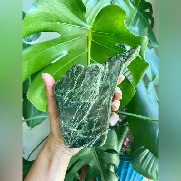 Nephrite Jade Freeform - Picture 2 of 7